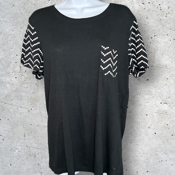 PINK Victoria's Secret Tops - Victoria’s Secret PINK Black Chevron Sleeve Women's Top Large